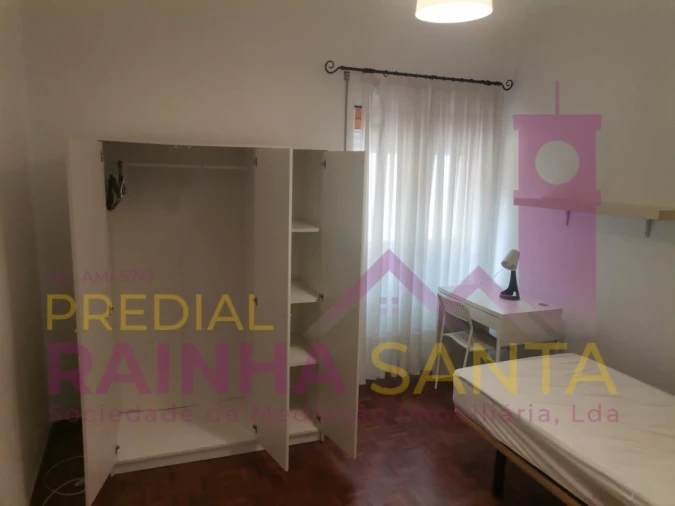 Quarto para Arrendamento em Sé Nova, Santa Cruz, Almedina e São Bartolomeu Foto 2