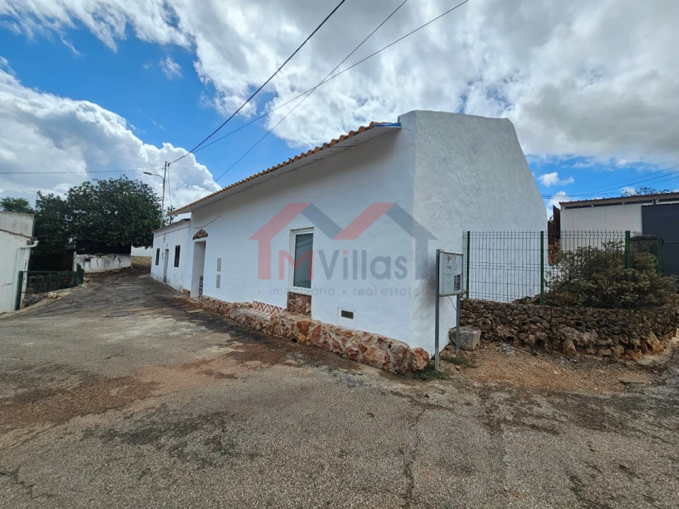 Moradia T2 para Venda em Alte Foto 29