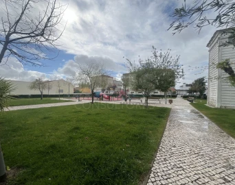 Terreno para Venda em Samora Correia