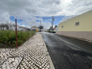 Terreno para Venda em Samora Correia