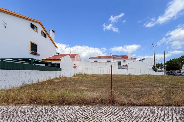 Terreno para Venda em Samora Correia Foto 2