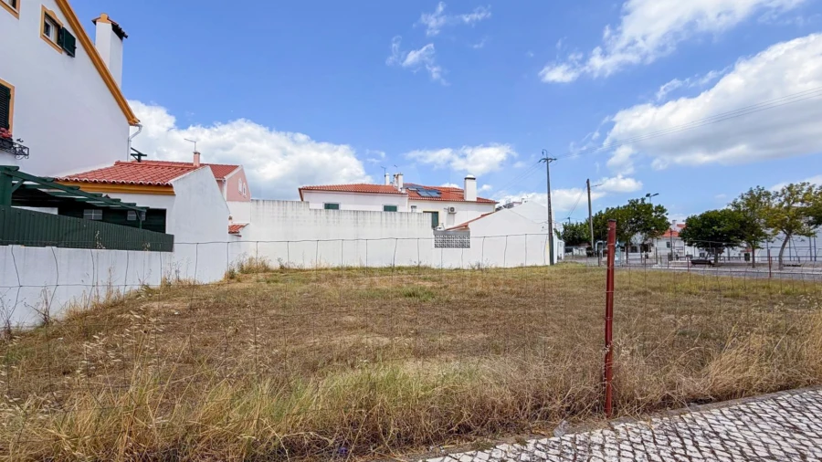 Terreno para Venda em Samora Correia