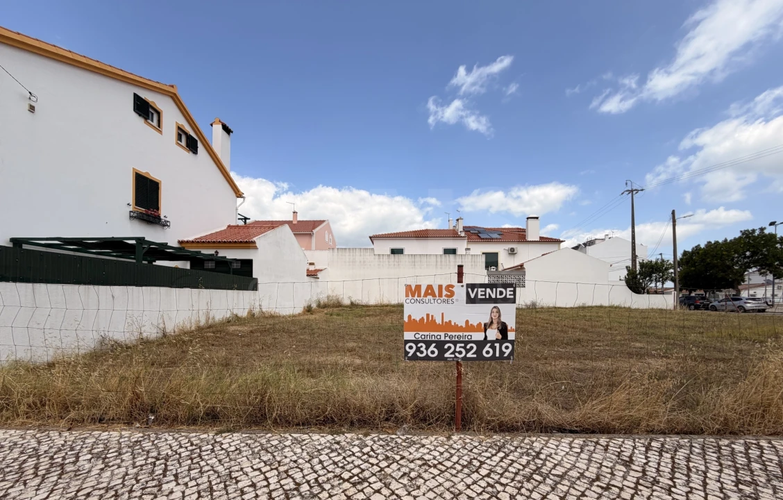 Terreno para Venda em Samora Correia Foto 1