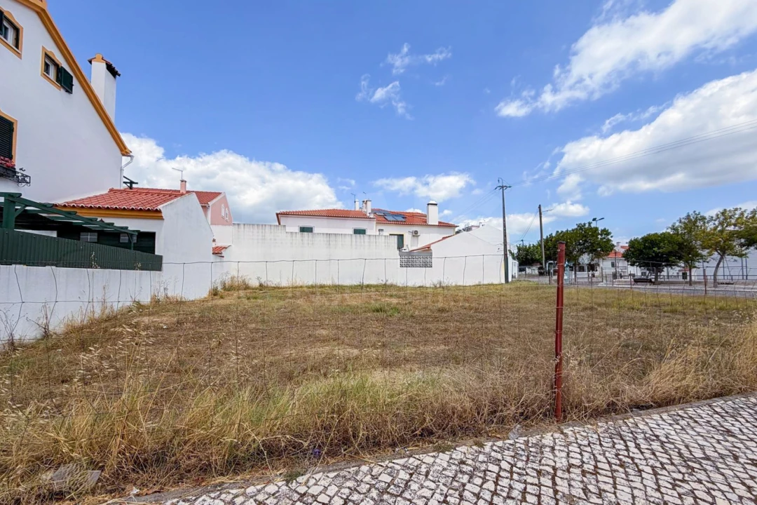 Terreno para Venda em Samora Correia Foto 1