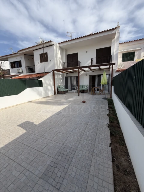 Apartamento T2 para Arrendamento em Monte Gordo