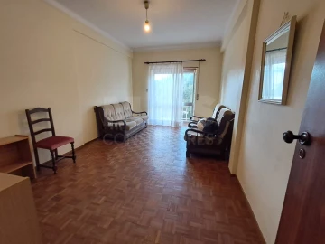 Apartamento T3 para Arrendamento em Nossa Senhora do Pópulo, Coto e São Gregório