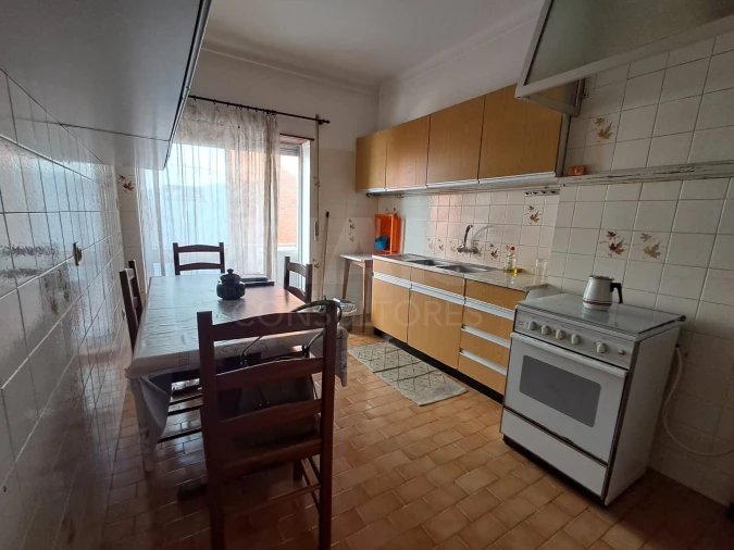 Apartamento T3 para Arrendamento em Nossa Senhora do Pópulo, Coto e São Gregório Foto 3