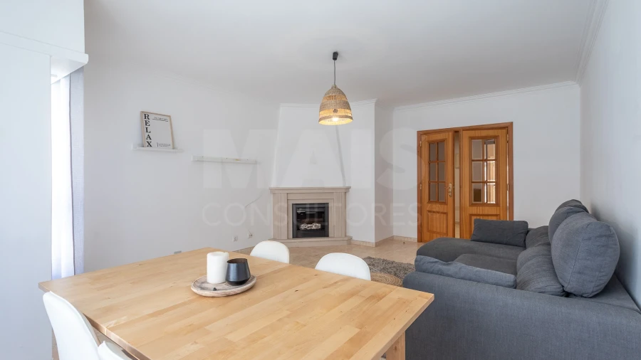 Apartamento T2 para Venda em Agualva e Mira-Sintra