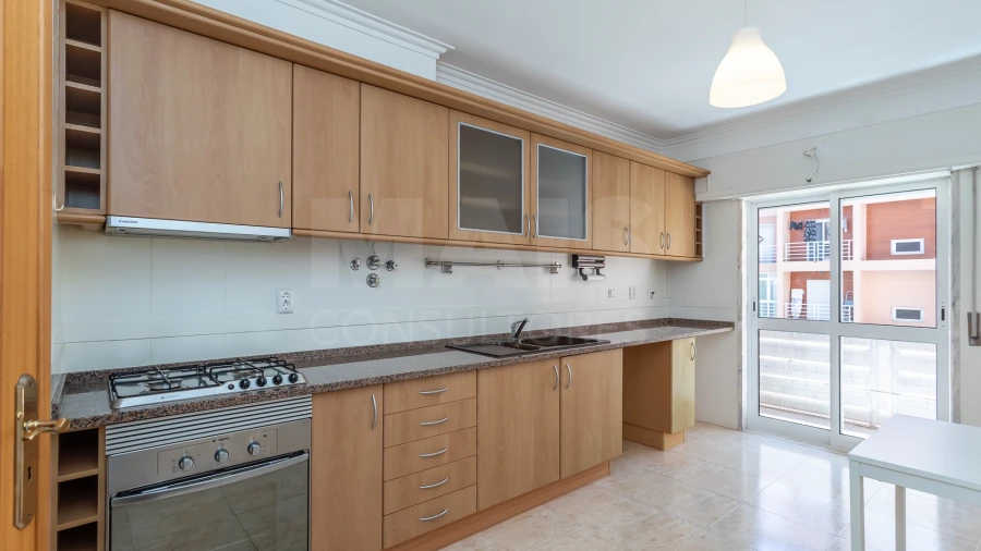 Apartamento T2 para Venda em Agualva e Mira-Sintra