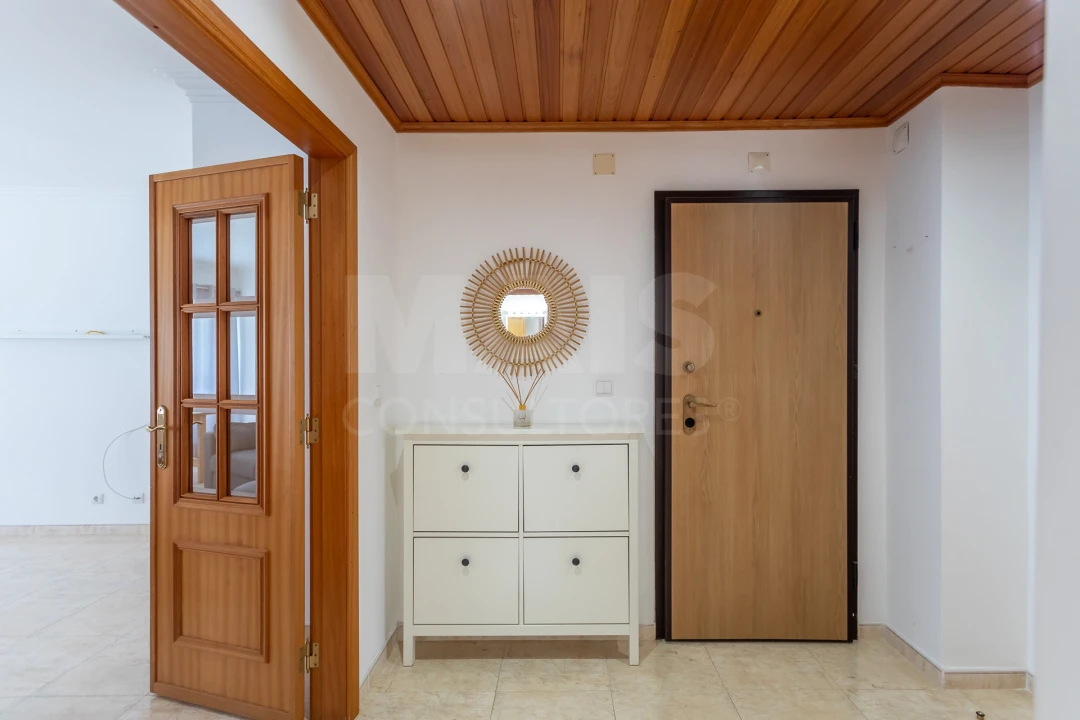Apartamento T2 para Venda em Agualva e Mira-Sintra Foto 7