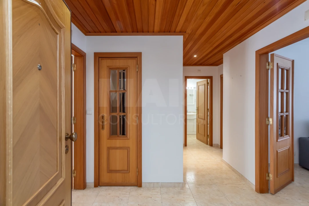 Apartamento T2 para Venda em Agualva e Mira-Sintra Foto 6