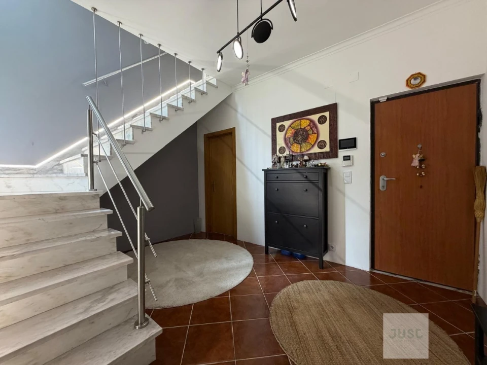 Moradia T5 para Venda em Loures Foto 10
