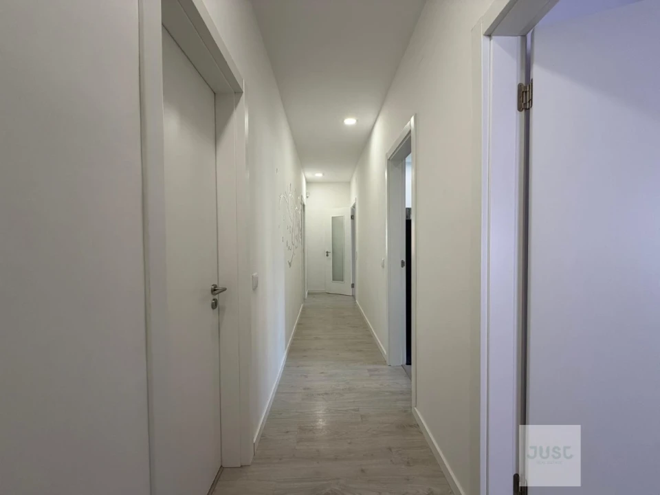 Moradia T5 para Venda em Loures Foto 16