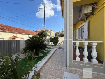 Moradia T5 para Venda em Loures