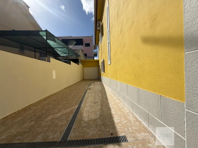 Moradia T5 para Venda em Loures Foto 8