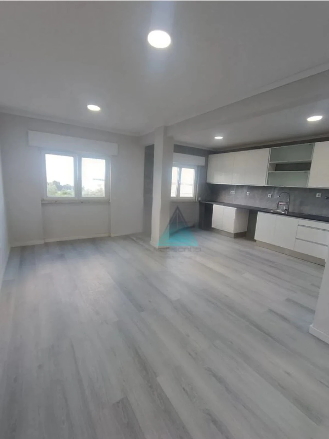 Apartamento T2 para Venda em Setubal (São Sebastião) Foto 1