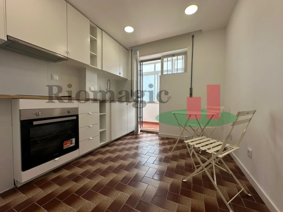 Apartamento T2 para Venda em Rio Maior Foto 2