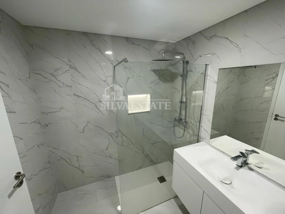 Apartamento T2 para Venda em Ribeira Brava Foto 17