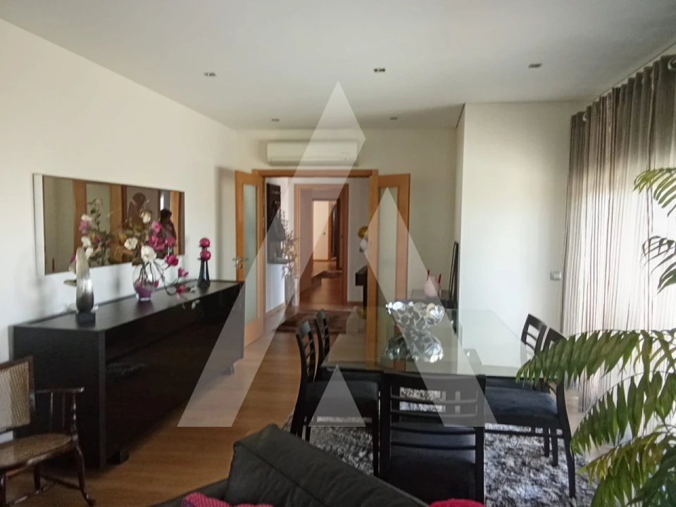 Apartamento T2 para Venda em Viseu Foto 33