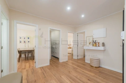 Apartamento T2 para Venda em Agualva e Mira-Sintra