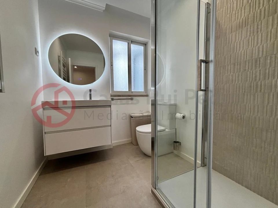 Apartamento T3 para Venda em Almada, Cova da Piedade, Pragal e Cacilhas Foto 21