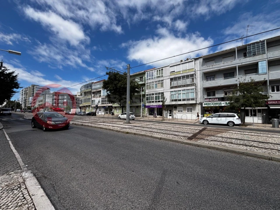 Apartamento T3 para Venda em Almada, Cova da Piedade, Pragal e Cacilhas Foto 26