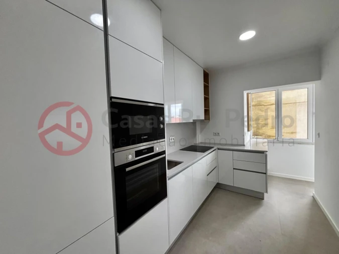 Apartamento T3 para Venda em Almada, Cova da Piedade, Pragal e Cacilhas Foto 4