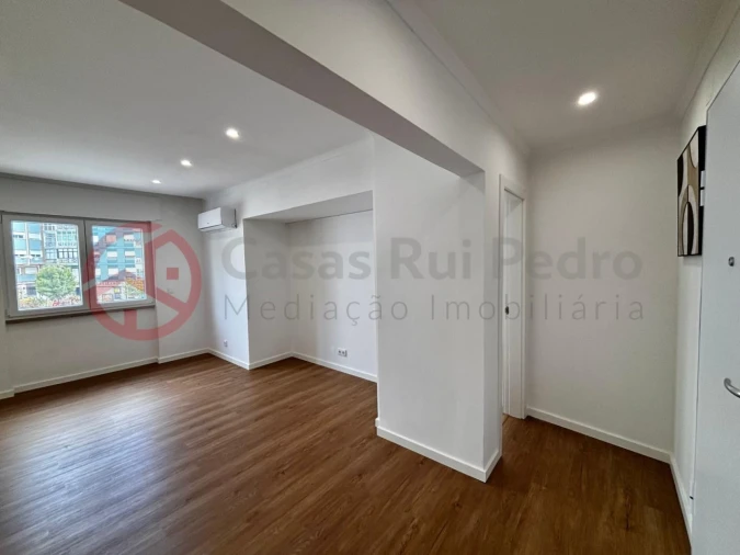 Apartamento T3 para Venda em Almada, Cova da Piedade, Pragal e Cacilhas Foto 6