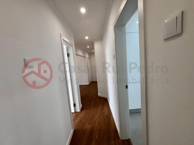 Apartamento T3 para Venda em Almada, Cova da Piedade, Pragal e Cacilhas Foto 19