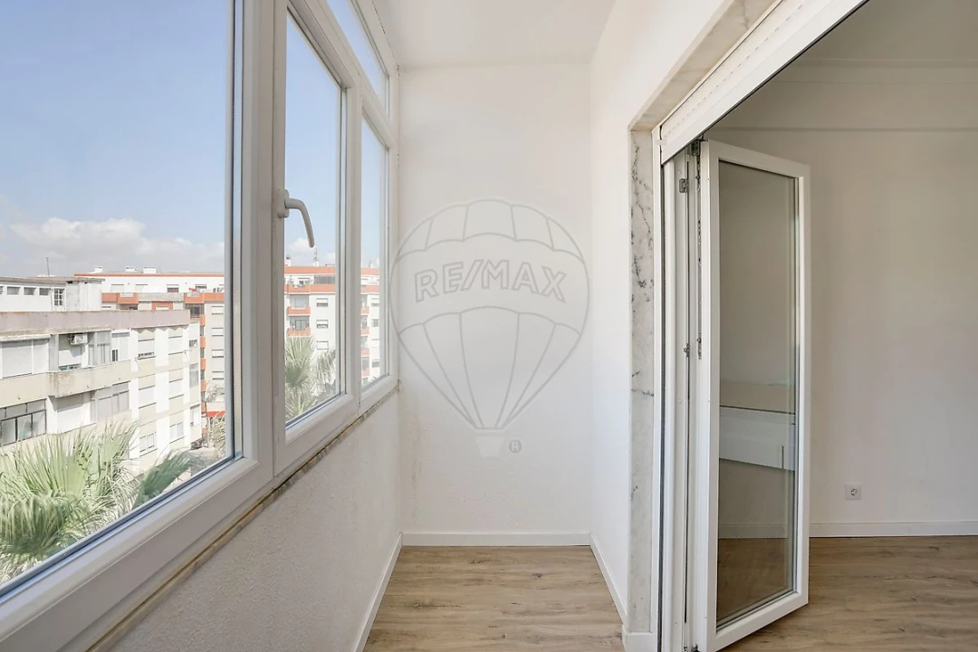 Apartamento T2 para Venda em Setubal (São Sebastião) Foto 2
