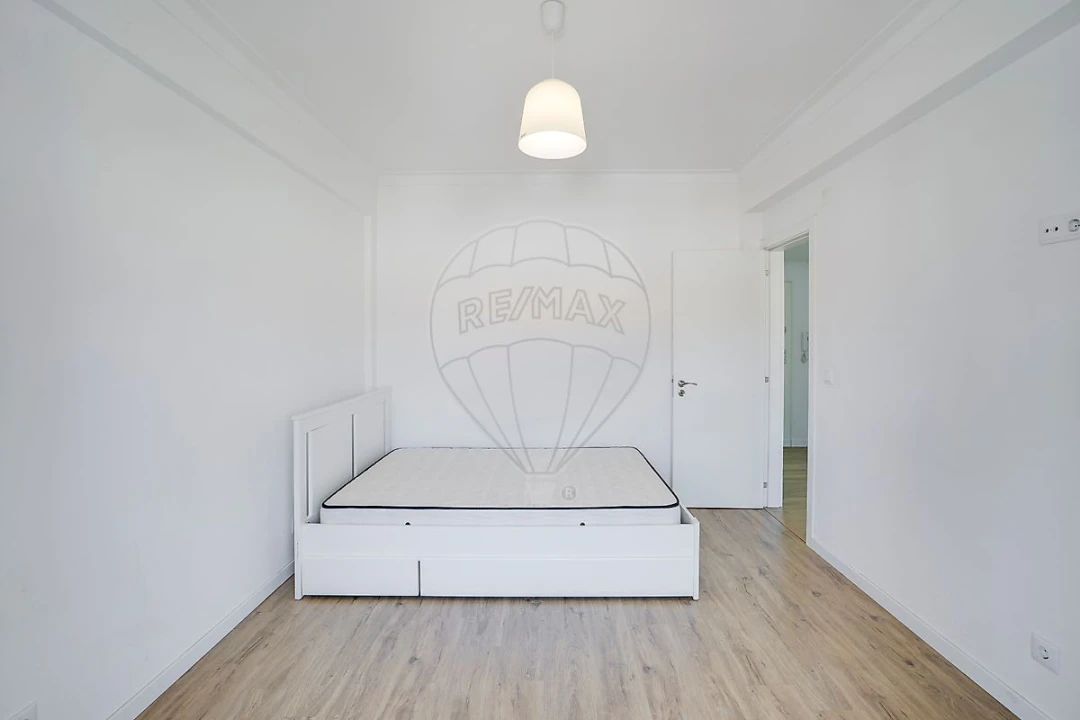Apartamento T2 para Venda em Setubal (São Sebastião) Foto 1