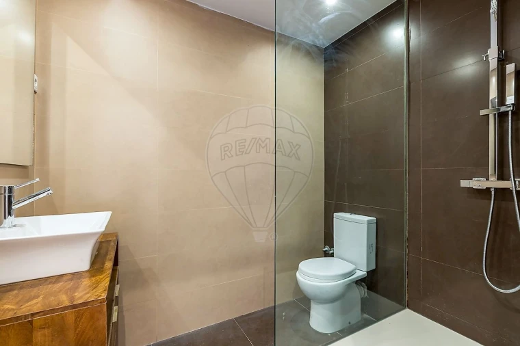 Apartamento T4 para Venda em Misericórdia Foto 2