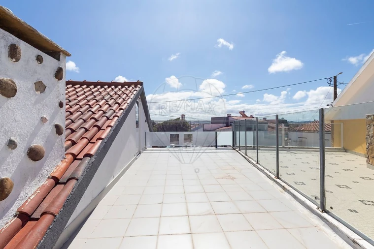 Moradia T3 para Venda em Silveira Foto 32
