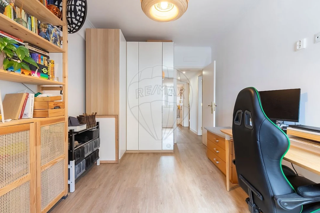 Apartamento T3 para Venda em Algés, Linda-A-Velha e Cruz Quebrada-Dafundo Foto 14