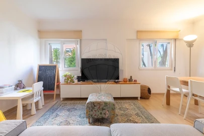 Apartamento T3 para Venda em Algés, Linda-A-Velha e Cruz Quebrada-Dafundo