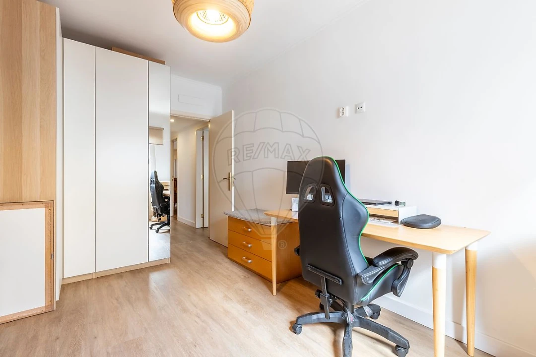 Apartamento T3 para Venda em Algés, Linda-A-Velha e Cruz Quebrada-Dafundo Foto 16