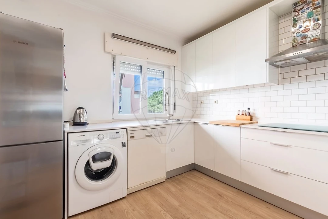 Apartamento T3 para Venda em Algés, Linda-A-Velha e Cruz Quebrada-Dafundo Foto 5