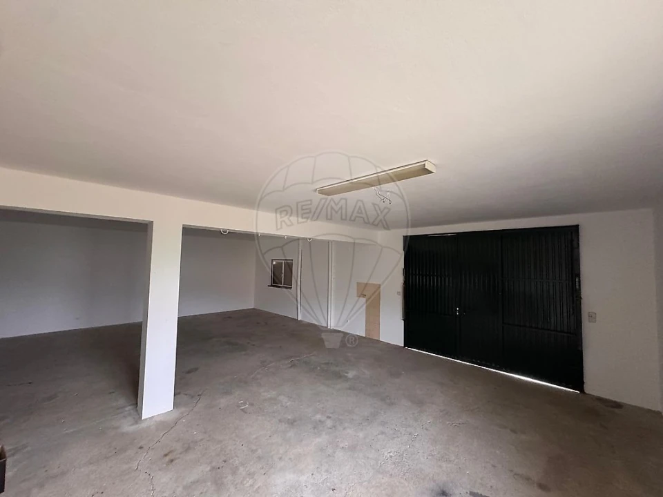 Moradia T3 para Arrendamento em Azueira e Sobral da Abelheira Foto 14