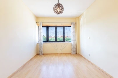 Apartamento T1 para Venda em Silveira