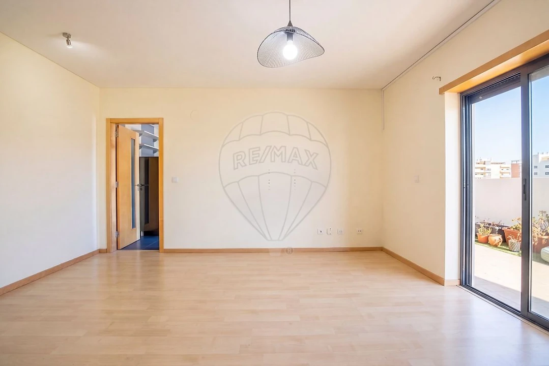 Apartamento T1 para Venda em Silveira Foto 3