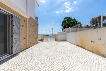 Moradia T3 para Venda em Campelos e Outeiro da Cabeça