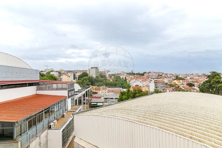 Apartamento T1 para Venda em Campo de Ourique Foto 14