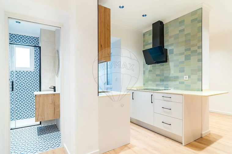 Apartamento T1 para Venda em Campo de Ourique Foto 3