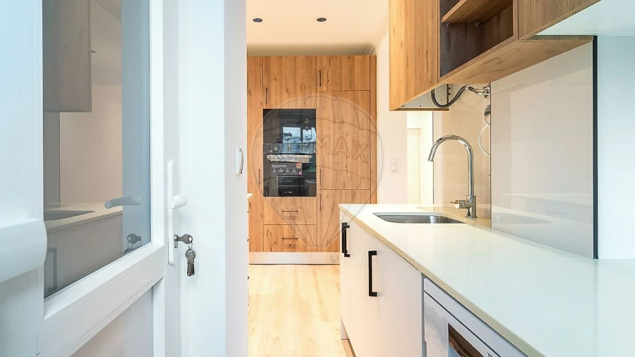 Apartamento T1 para Venda em Campo de Ourique