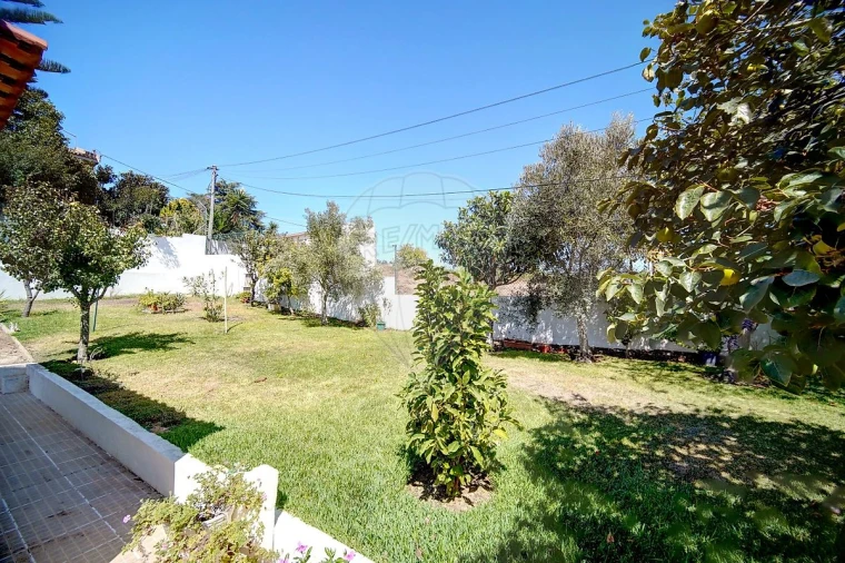 Moradia T1 para Venda em Santo Antão e São Julião do Tojal Foto 5