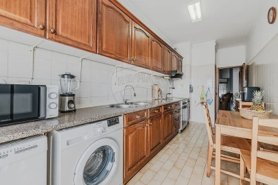 Apartamento T3 para Venda em Póvoa de Santa Iria e Forte da Casa