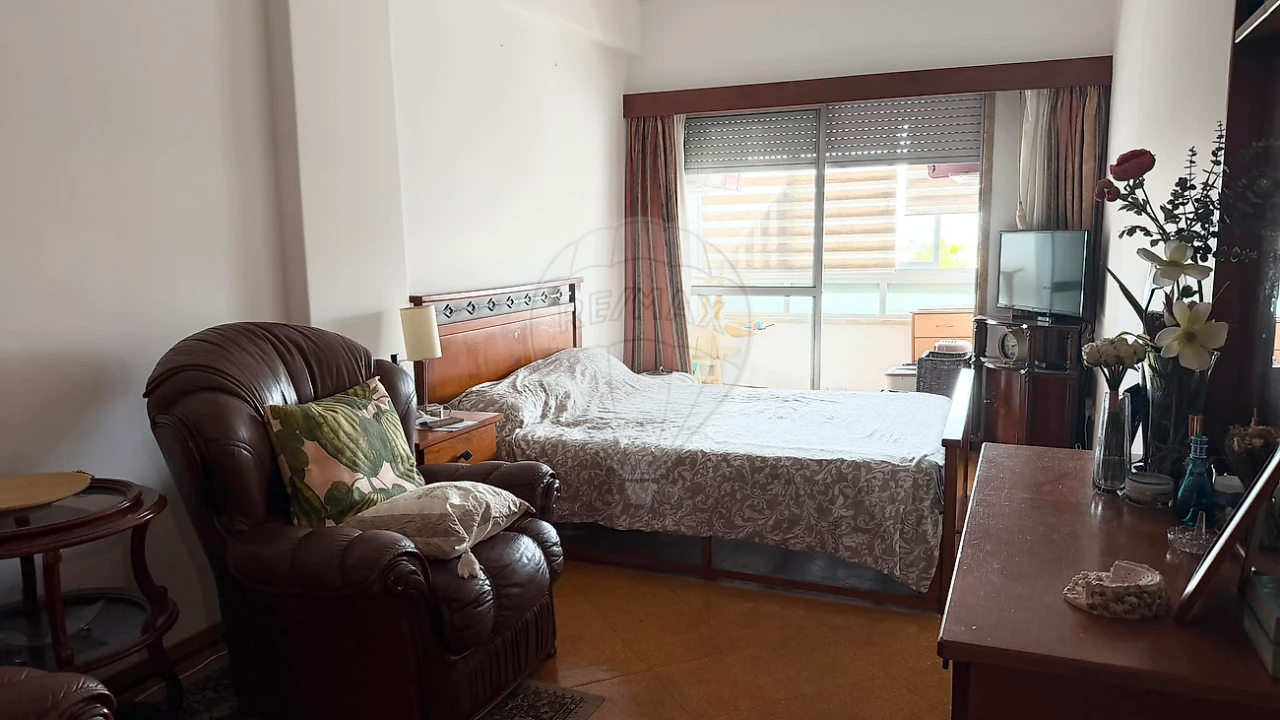 Apartamento T3 para Venda em Póvoa de Santa Iria e Forte da Casa Foto 7