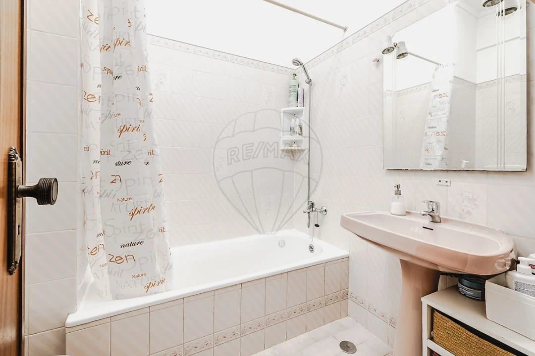 Apartamento T3 para Venda em Póvoa de Santa Iria e Forte da Casa Foto 26