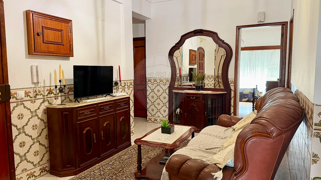 Apartamento T3 para Venda em Póvoa de Santa Iria e Forte da Casa Foto 1