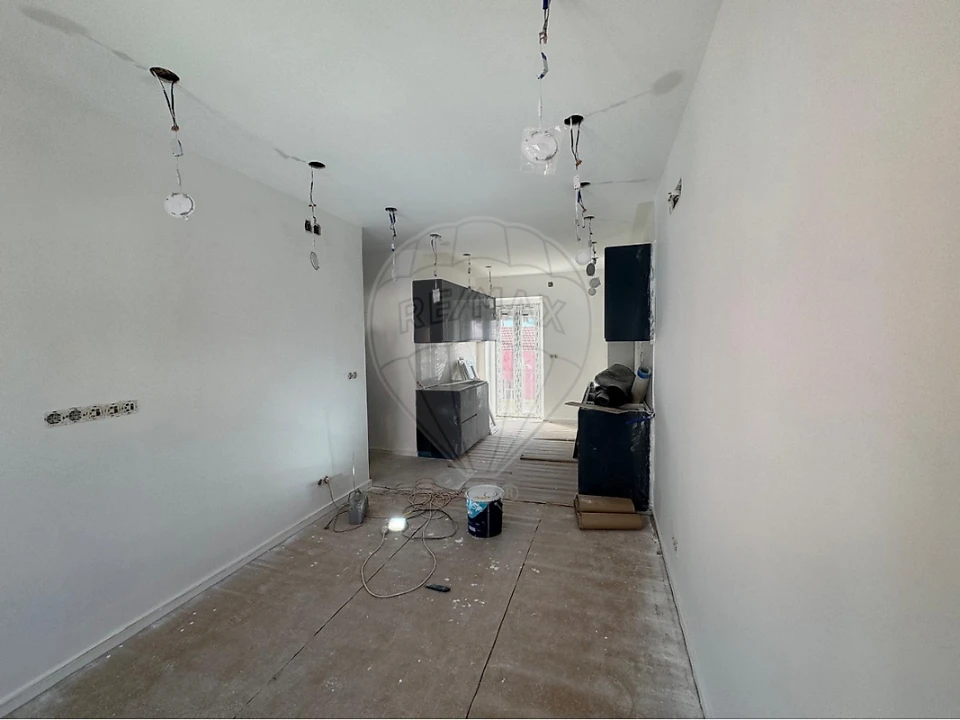 Apartamento T1 para Venda em Beato Foto 6